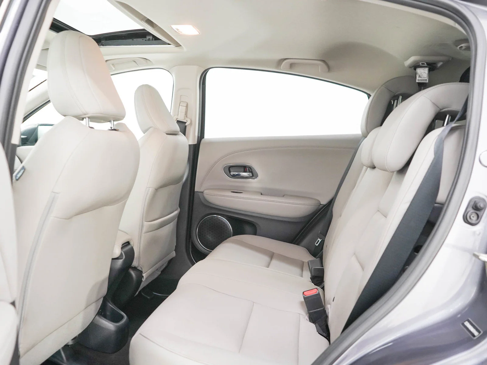 Used 2019  Honda 5D WAGON TOURING 4WD AUTO image 14