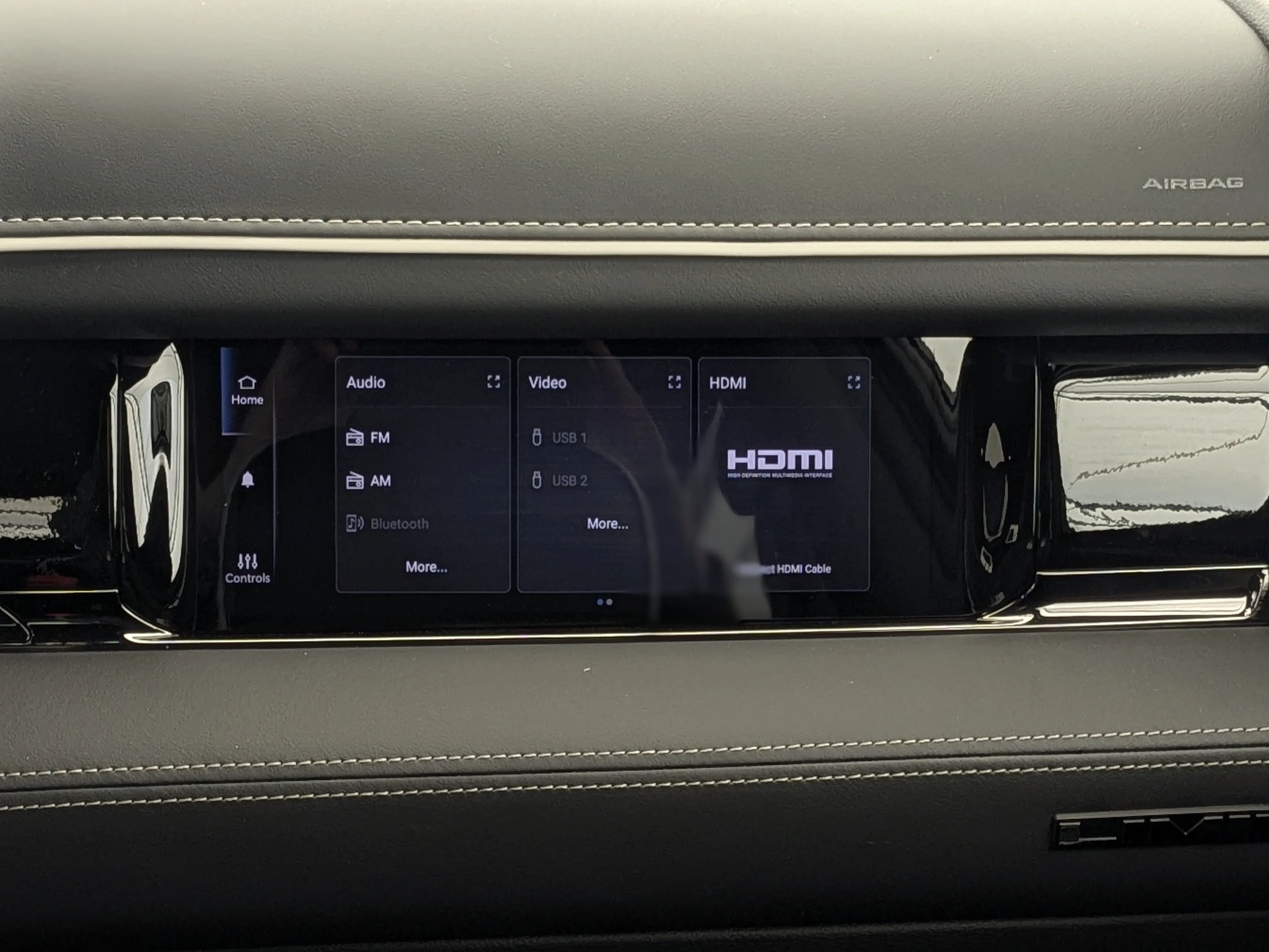 New 2026 Black RAM Limited - - 5.7L HEMI V8 - Pano Sunroof - Limited Lvl A Grp - Trailer Brake Ctrl & More! image 27
