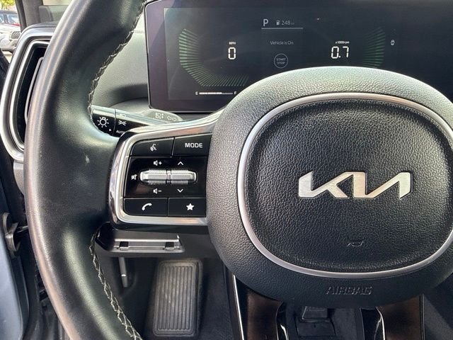 Used 2024 Silver Kia S image 28