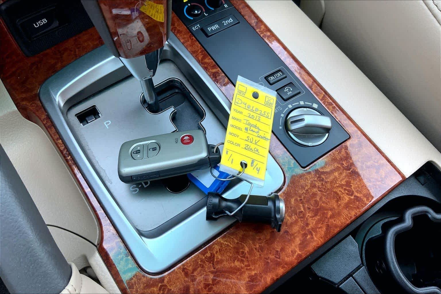 Used 2013 Black Toyota  image 15