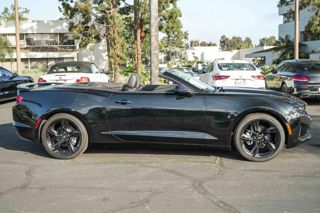 Used 2023 Black Chevrolet 2LT image 9
