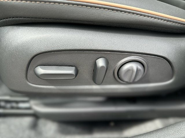 New 2026 WHITE FROST TRICOAT Buick Avenir image 23