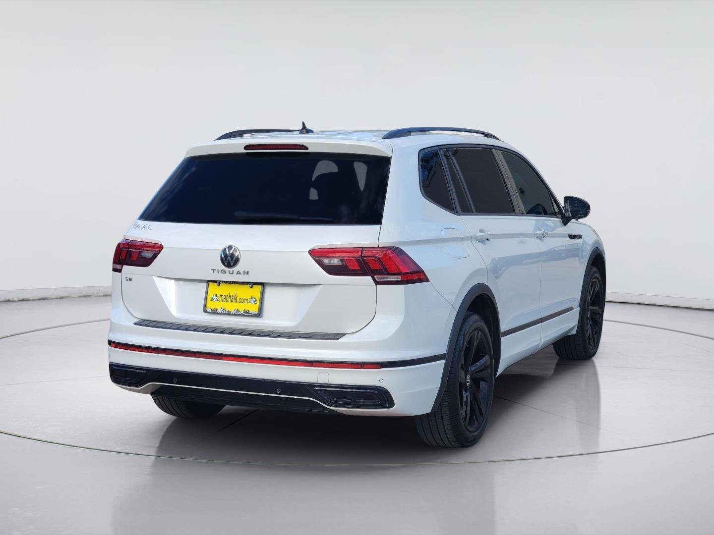 2024 Volkswagen Tiguan photo 5 of 33