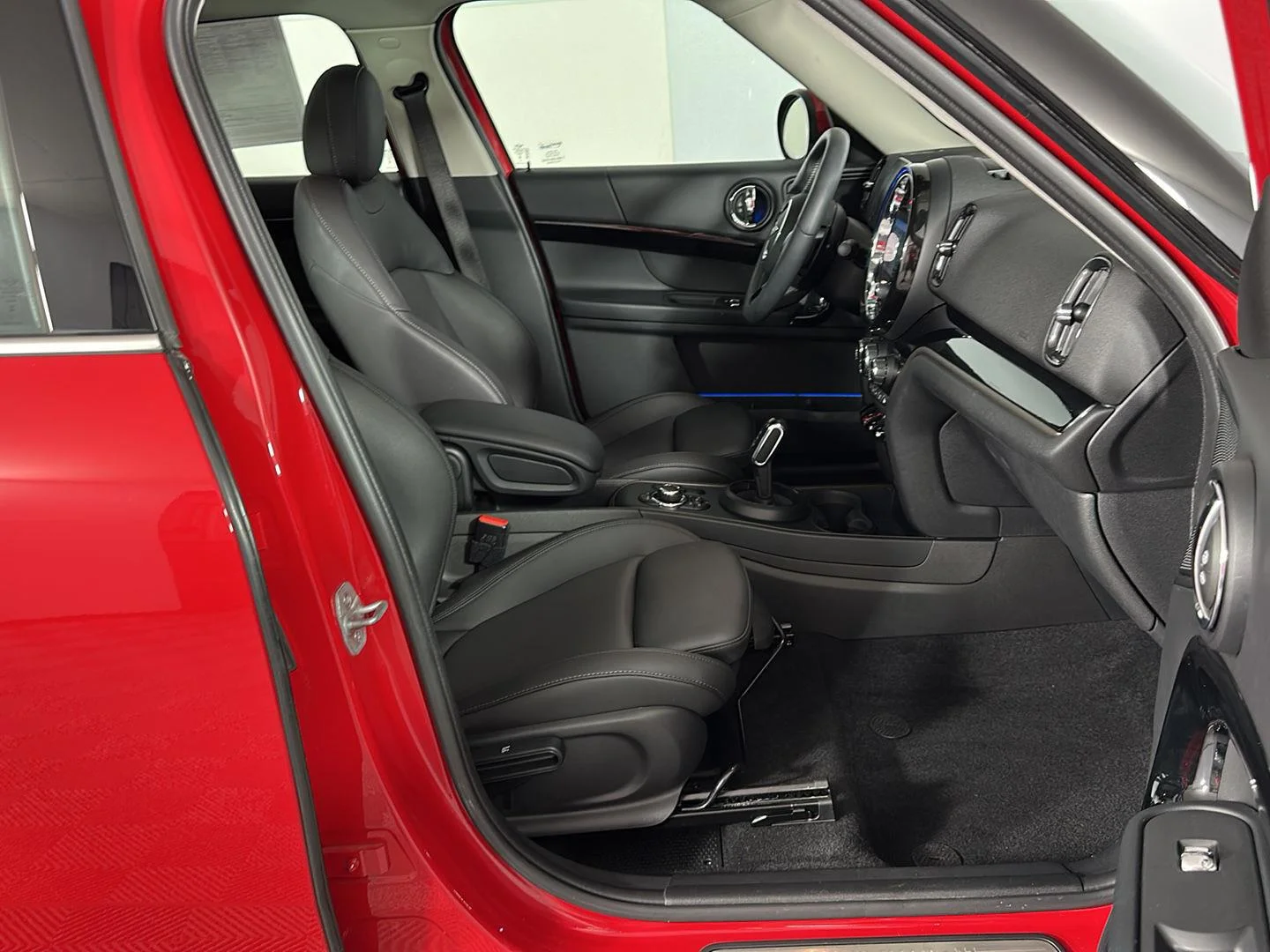 Used 2024 Chili Red MINI Cooper S image 29