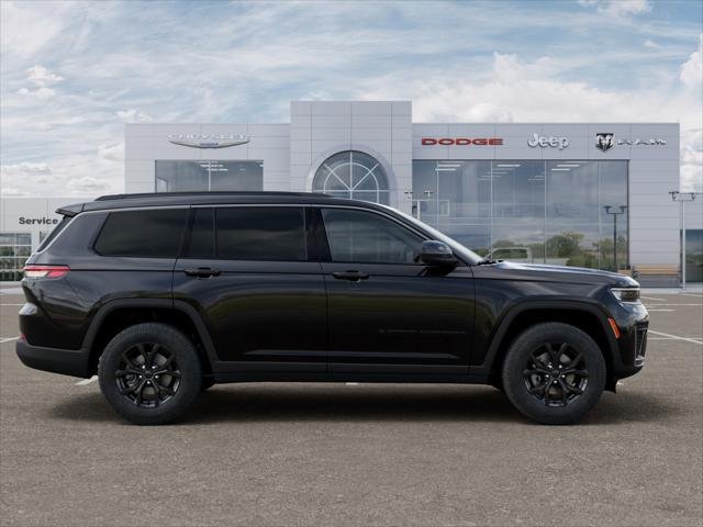 New 2026 Diamond Black Crystal Pearlcoat Jeep Laredo image 76