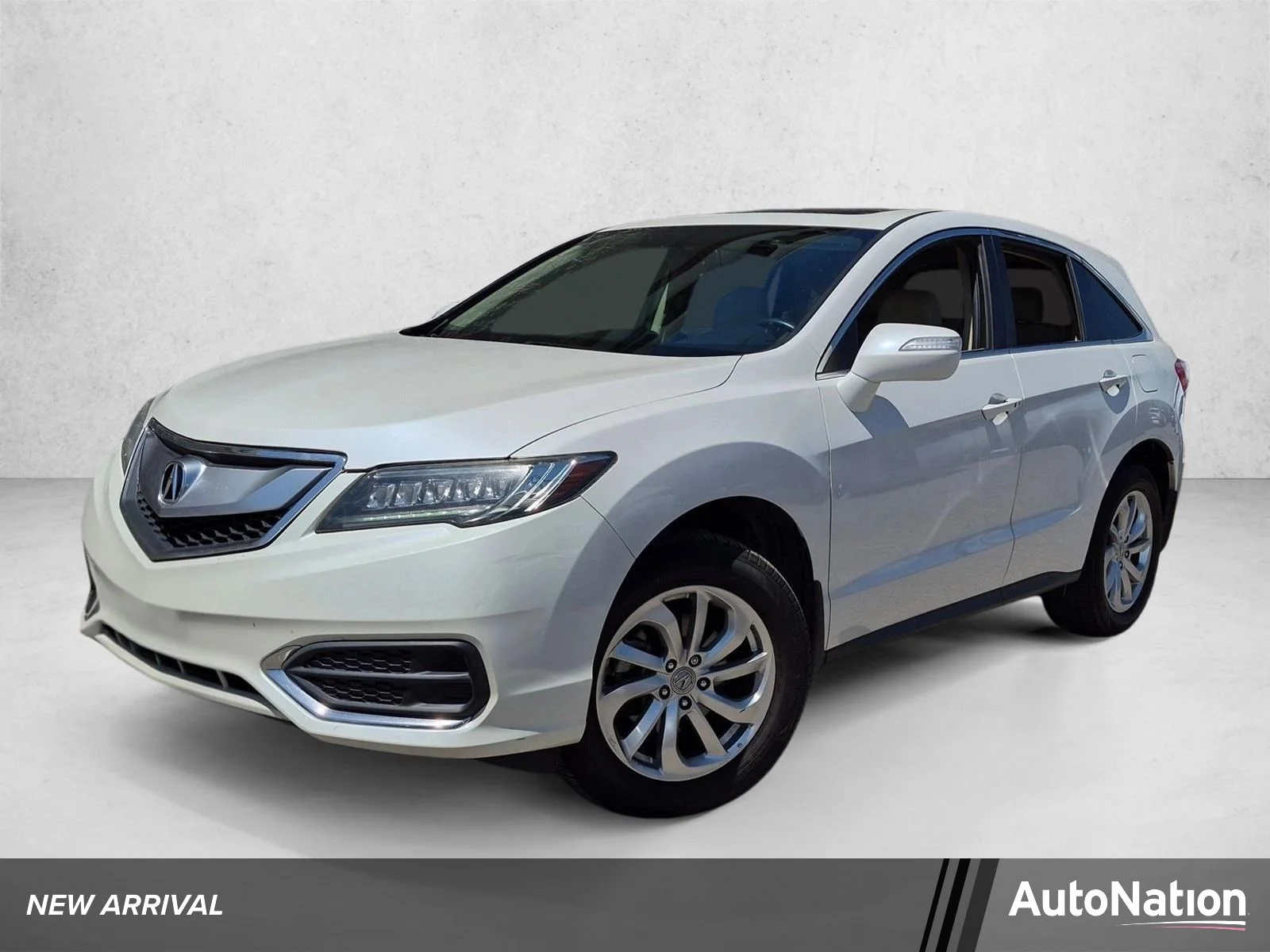 Used 2017 White Diamond Pear Acura  image 1