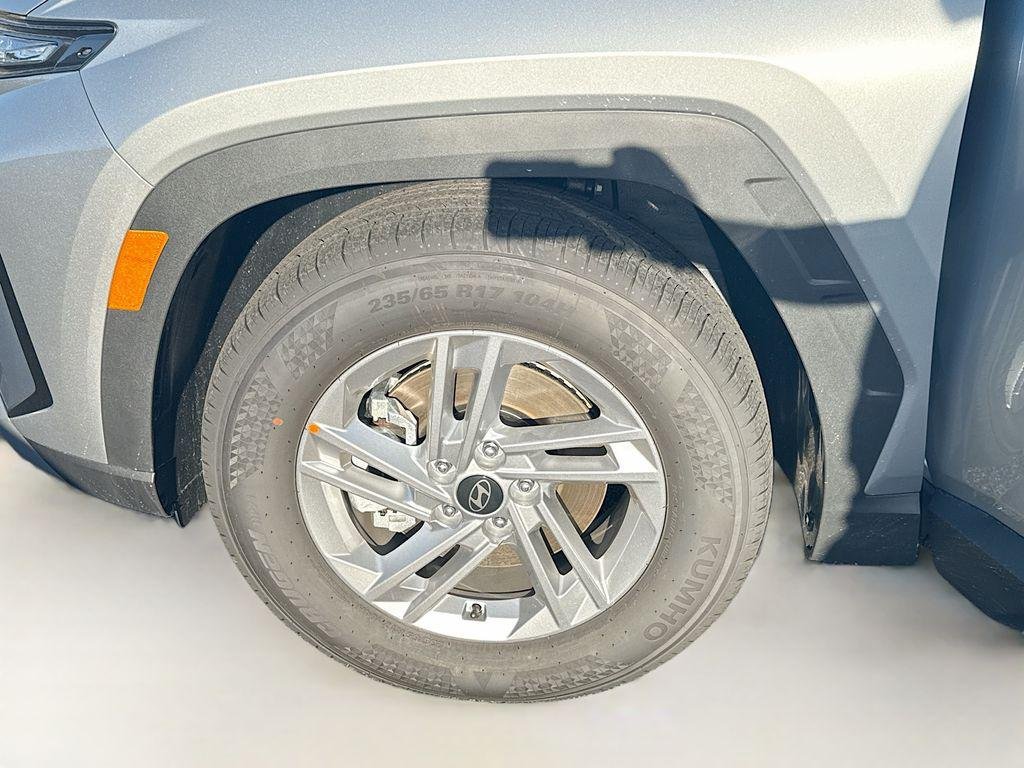 New 2026 Shimmering Silver Hyundai SE FWD image 23