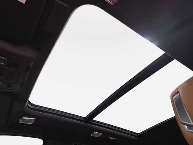 Used 2021 White Cadillac Sport image 30