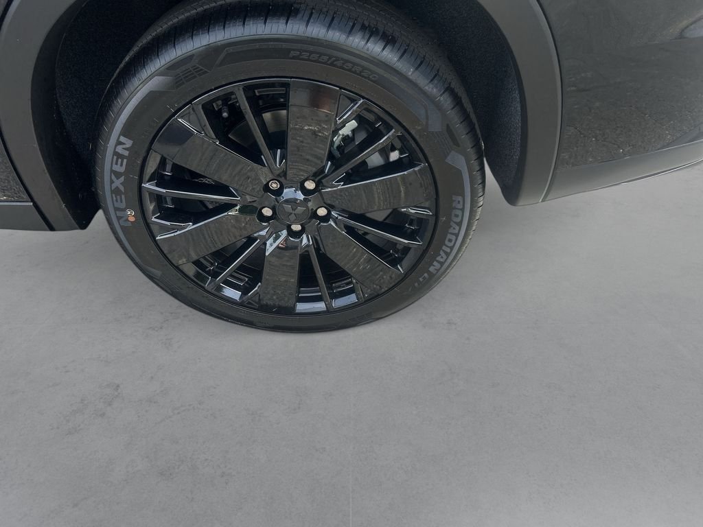 New 2026 BLK DIAMOND Mitsubishi LE image 33
