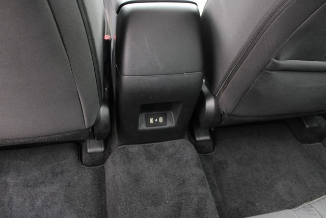 Used 2025 White Pearl Hyundai SE image 21
