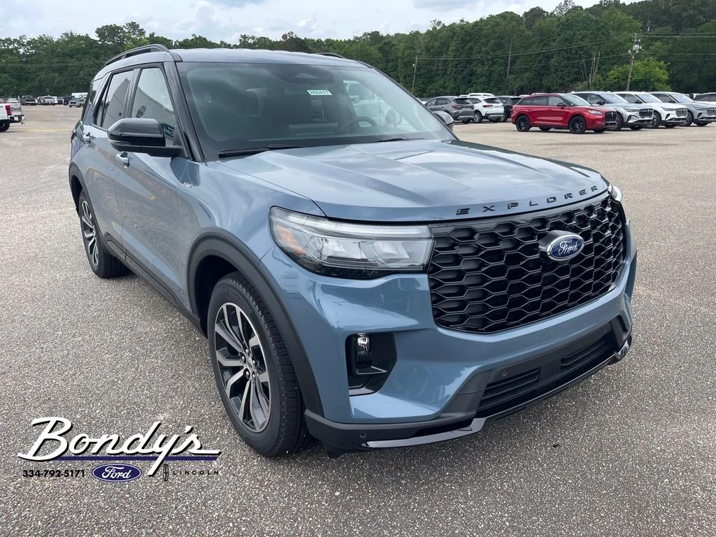 2026 Ford Explorer ST-LINE RWD's photo