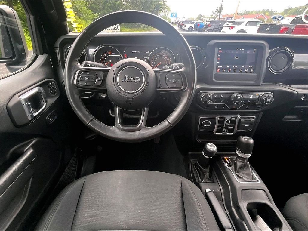 Used 2022 Black Clearcoat Jeep Unlimited Sport Altitude image 17
