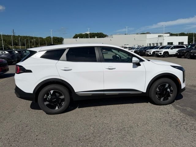 New 2027 Glacial White Pearl Kia LX image 3