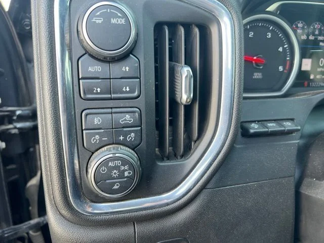 Used 2021 Black Chevrolet High Country image 33