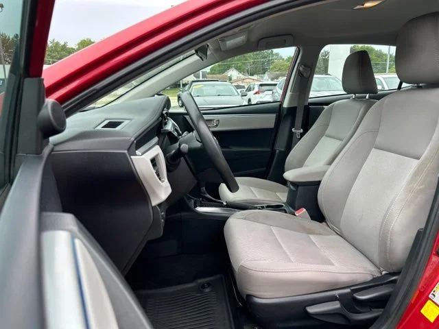 Used 2016 Barcelona Red Metallic Toyota LE image 28