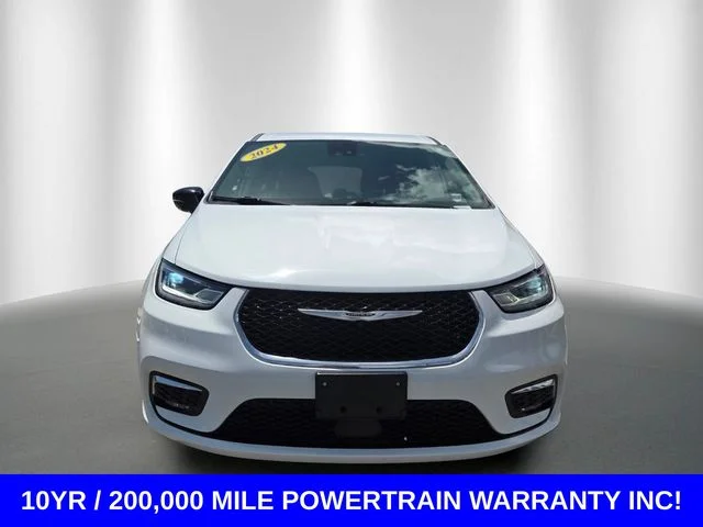 Used 2024 Bright White Clearcoat Chrysler Touring L image 8