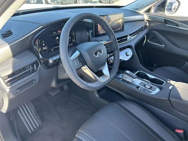 New 2027 RADIANT WHITE INFINITI Luxe FWD image 19