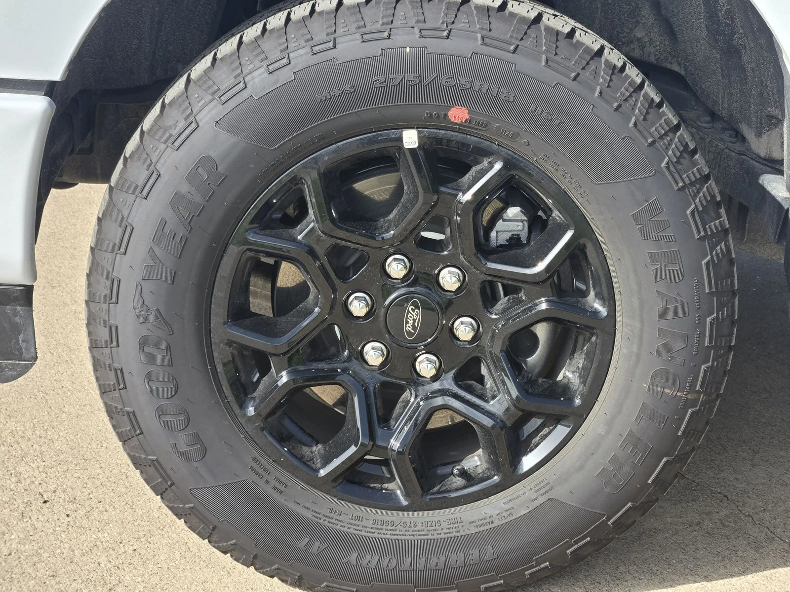 New 2026 Oxford White Ford XLT image 7