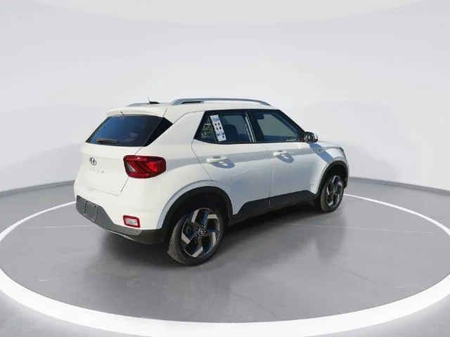 Used 2026 White Hyundai SEL image 8