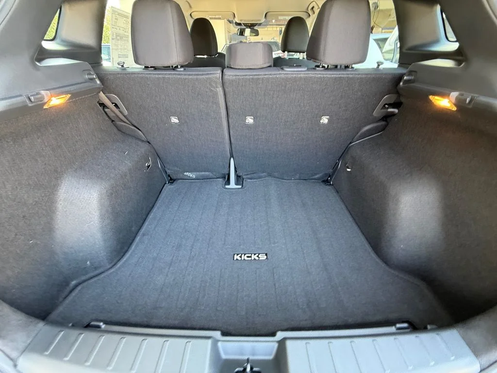 New 2027 Gray Nissan S image 19