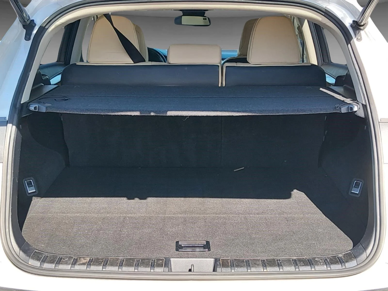 Used 2018 Eminent White Pearl Lexus Base image 22