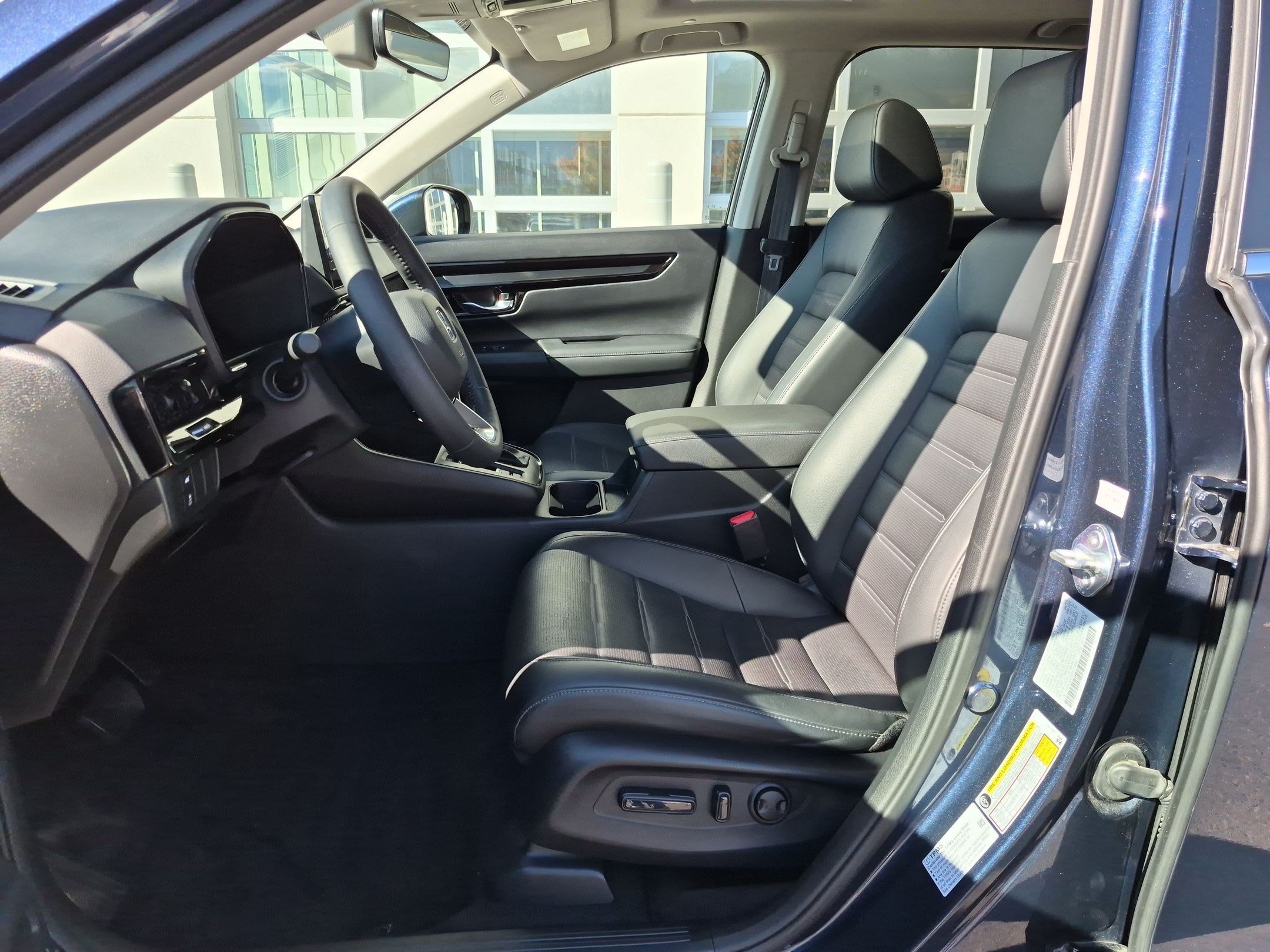 Used 2023 Blue Honda EX-L image 16