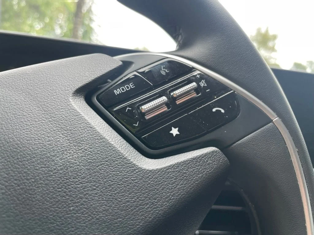 Used 2024 Gravity Blue Kia Light image 12
