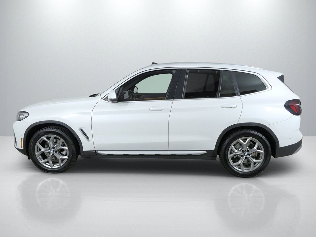 Used 2024 White BMW xDrive30i image 16