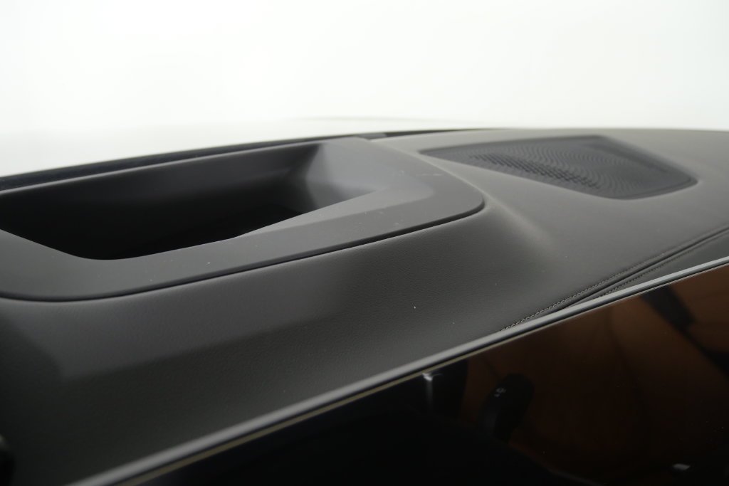 New 2027 Black Sapphire Metallic BMW xDrive40i image 21