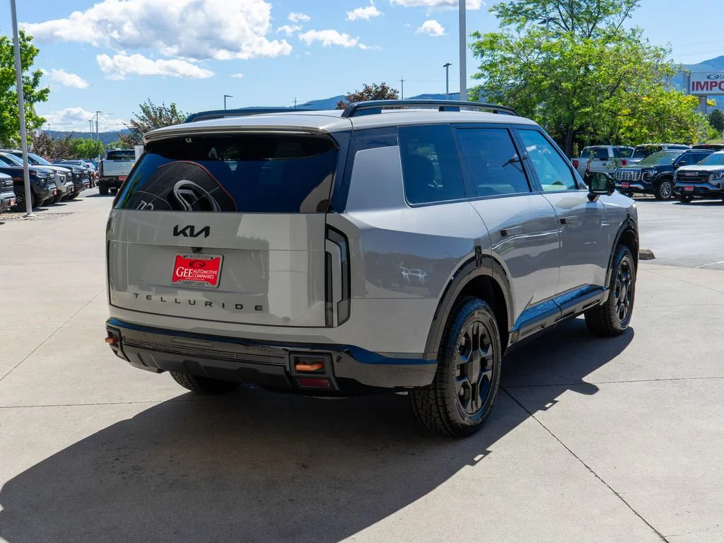 New 2027 Wolf Gray Kia X-Pro SX Prestige image 7