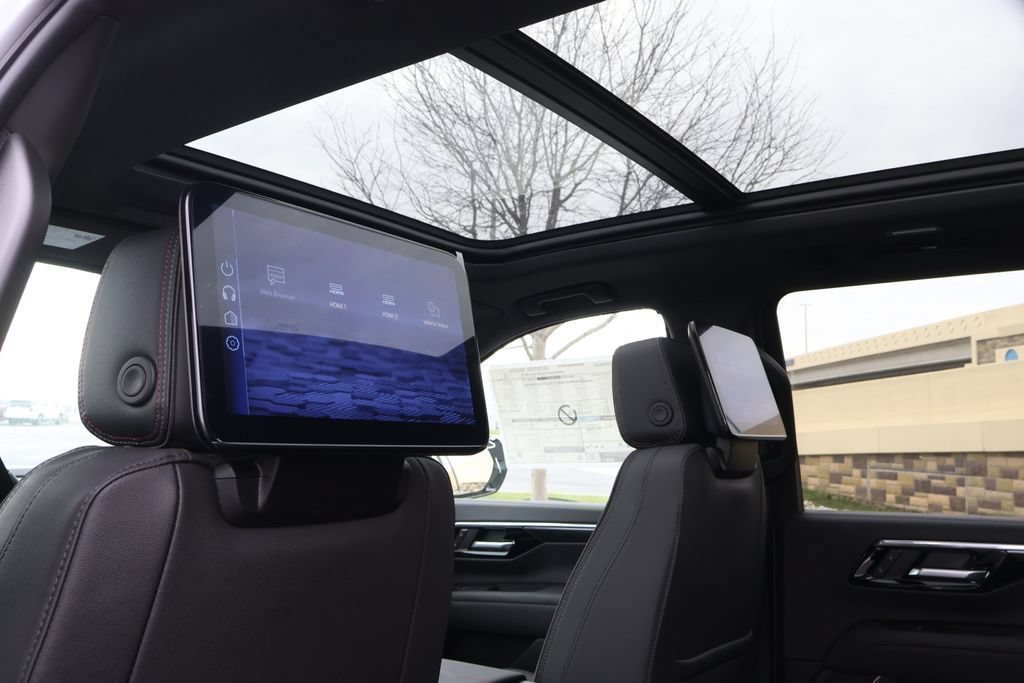 2026 Chevrolet Suburban RST - Photo 42