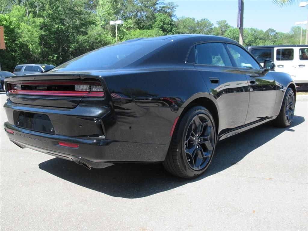 New 2026 Diamond Black Crystal Pearlcoat Dodge R/T image 7