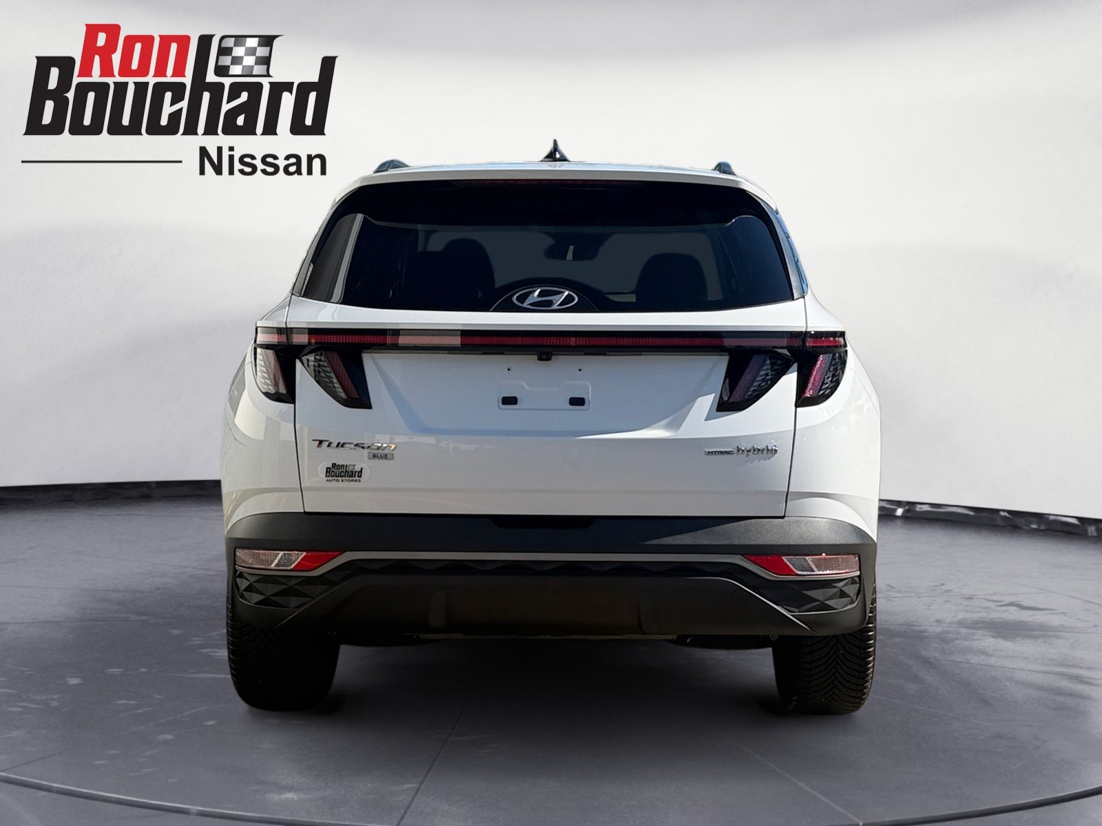 Used 2022 Quartz White Hyundai Blue image 3