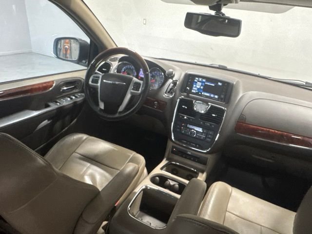 Used 2015 Beige Chrysler Limited image 30