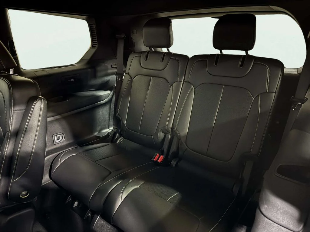 Used 2024 Bright White Clearcoat Jeep Limited image 26
