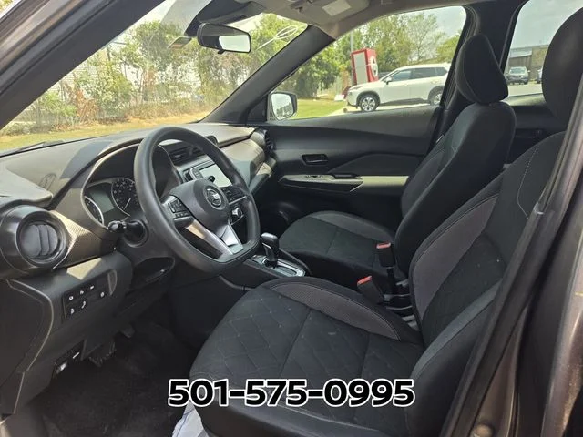 Used 2020 Gray Nissan S image 7
