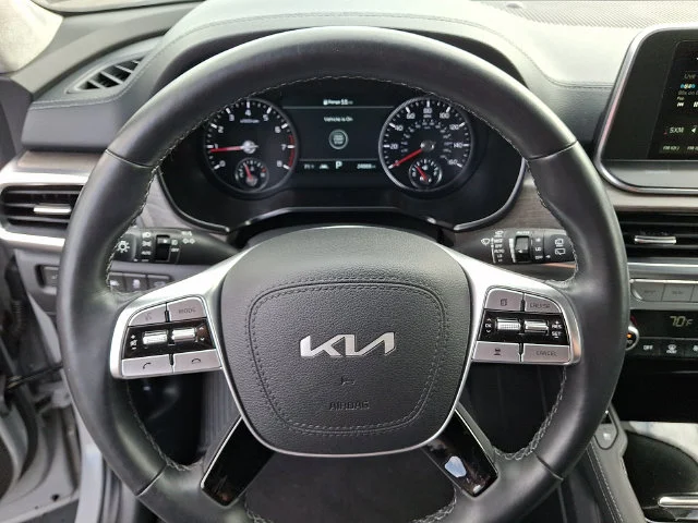 Certified Used 2022 Gray Kia SX image 21