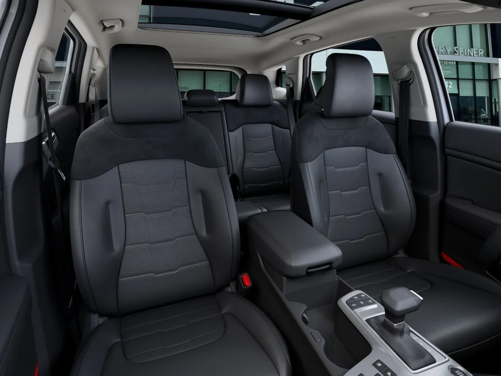 New 2026 Glacial White Pearl Kia SX Prestige image 15