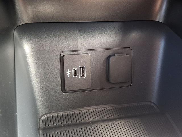 New 2026 Star White Metallic Tri-Coat Ford Active image 36