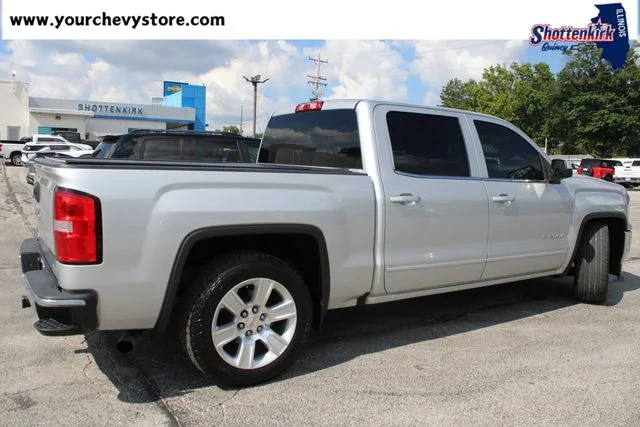 Used 2017 Silver GMC SLE image 4
