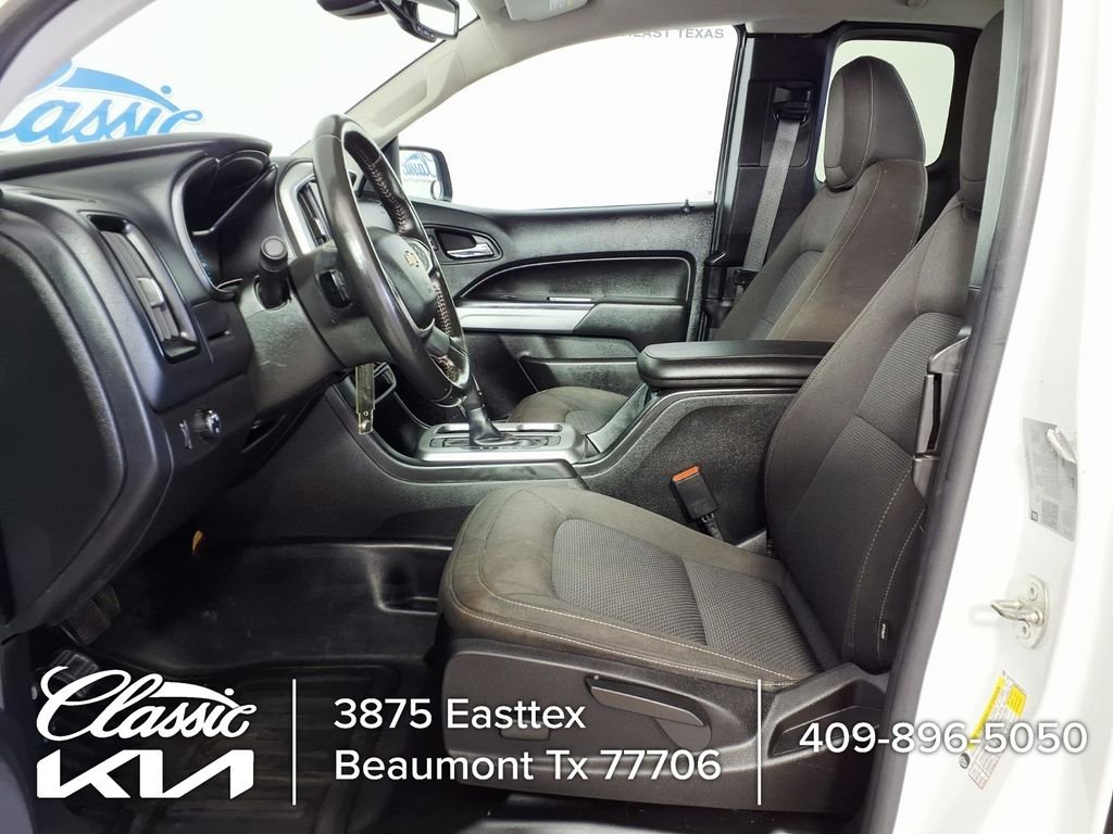 Used 2021 White Chevrolet LT image 10