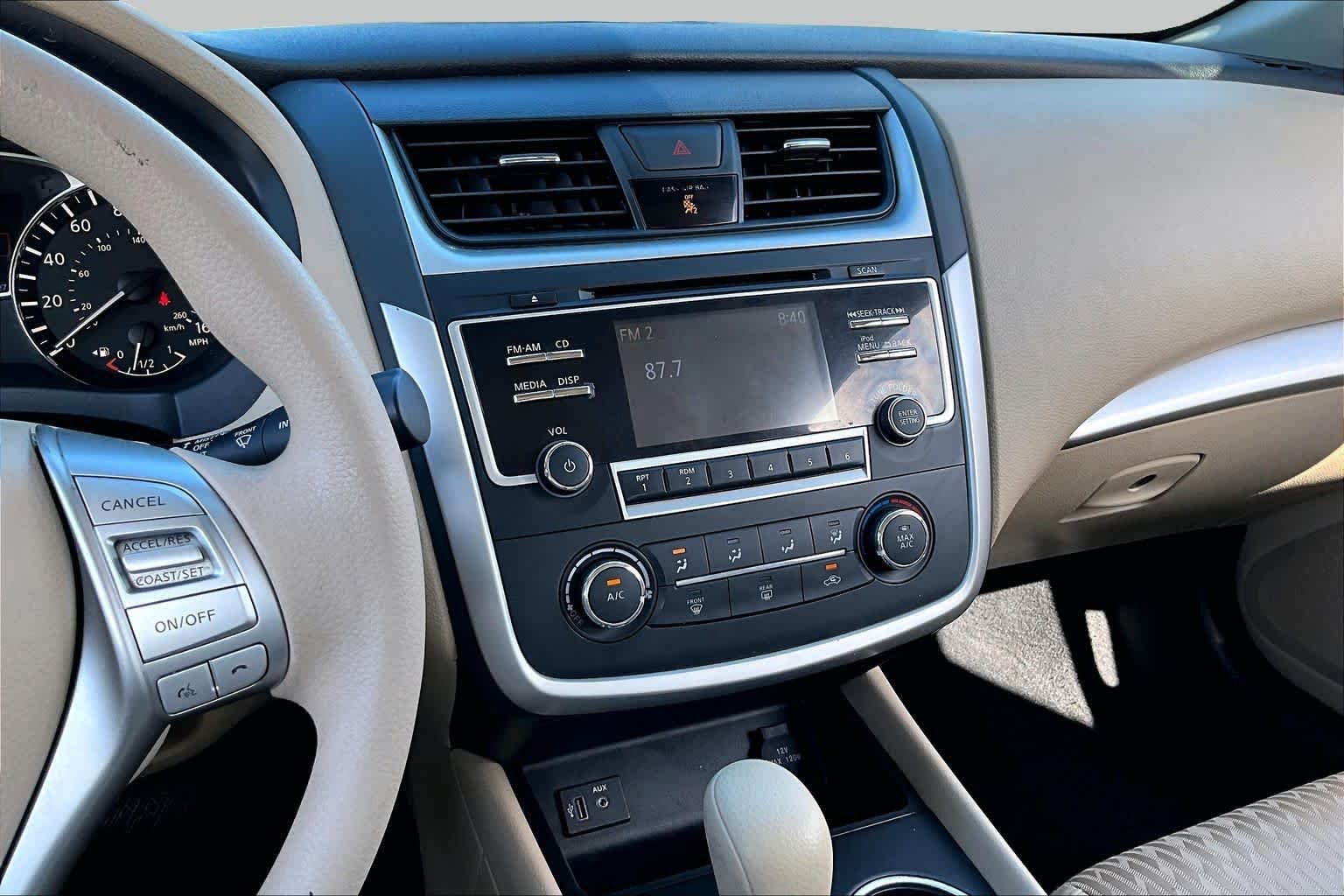 Used 2017 Glacier White Nissan 2.5 S image 7