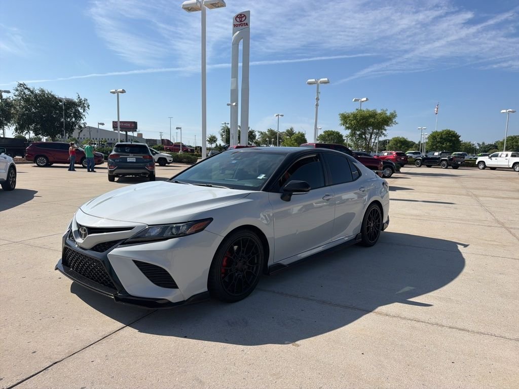 2021 Toyota Camry 3.5 Auto V6 TRD's photo