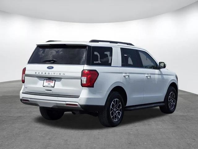 Certified Used 2024 Oxford White Ford XLT image 4