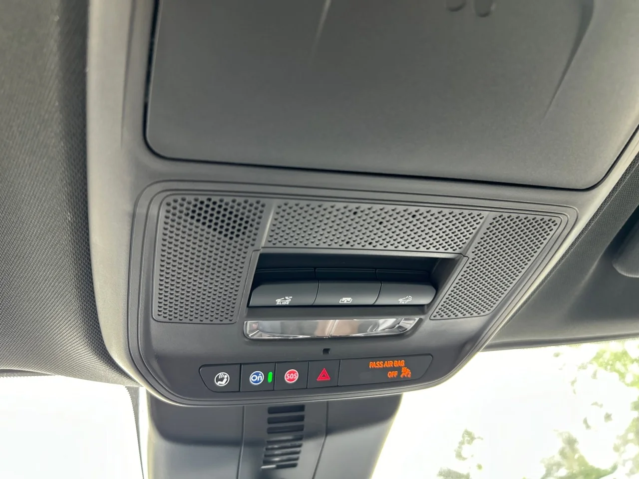 2026 GMC Acadia Elevation - Photo 16