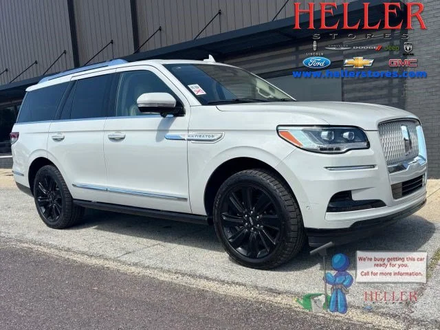 Used 2023 Ceramic Pearl Metallic Tri-Coat Lincoln Reserve image 1