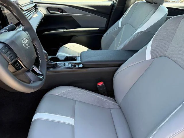 Certified Used 2025 LABRADORITE Toyota SE image 8