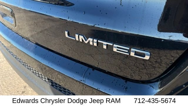 New 2026 Diamond Black Crystal Pearlcoat Jeep Limited image 12