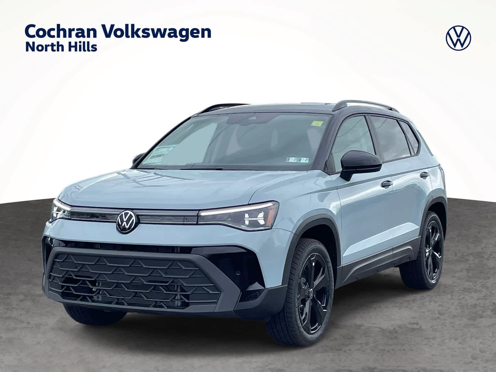 New 2026 Monument Gray w/Deep Black Roof Volkswagen SE Black image 7