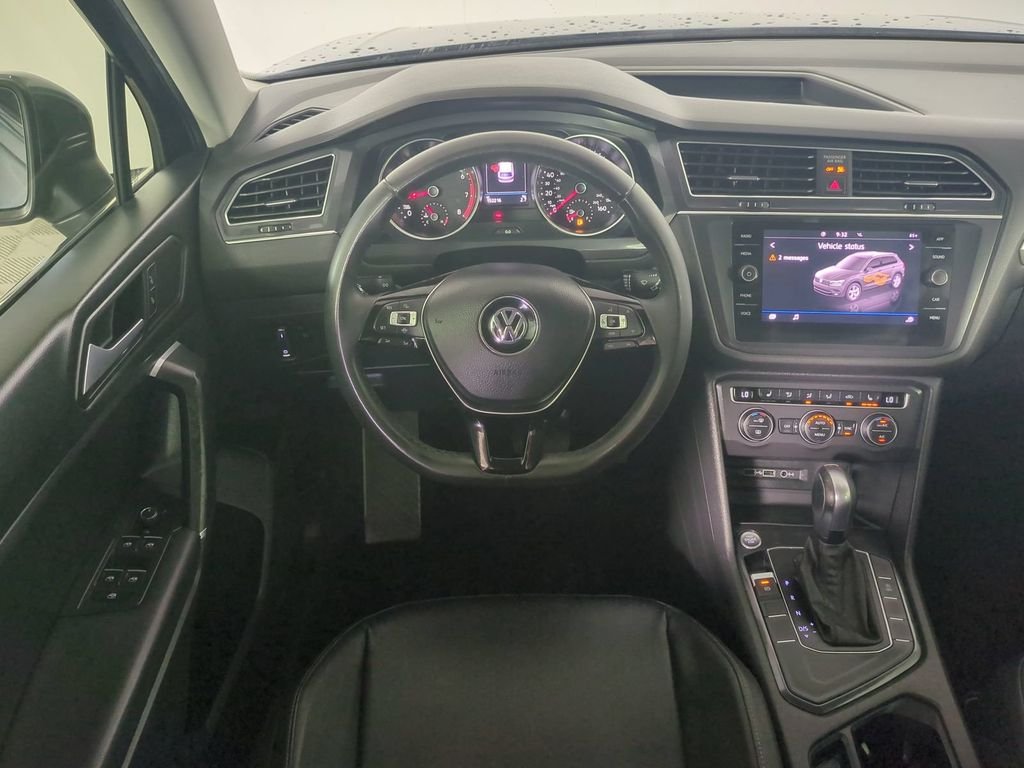 2020 Volkswagen Tiguan SE - Photo 18